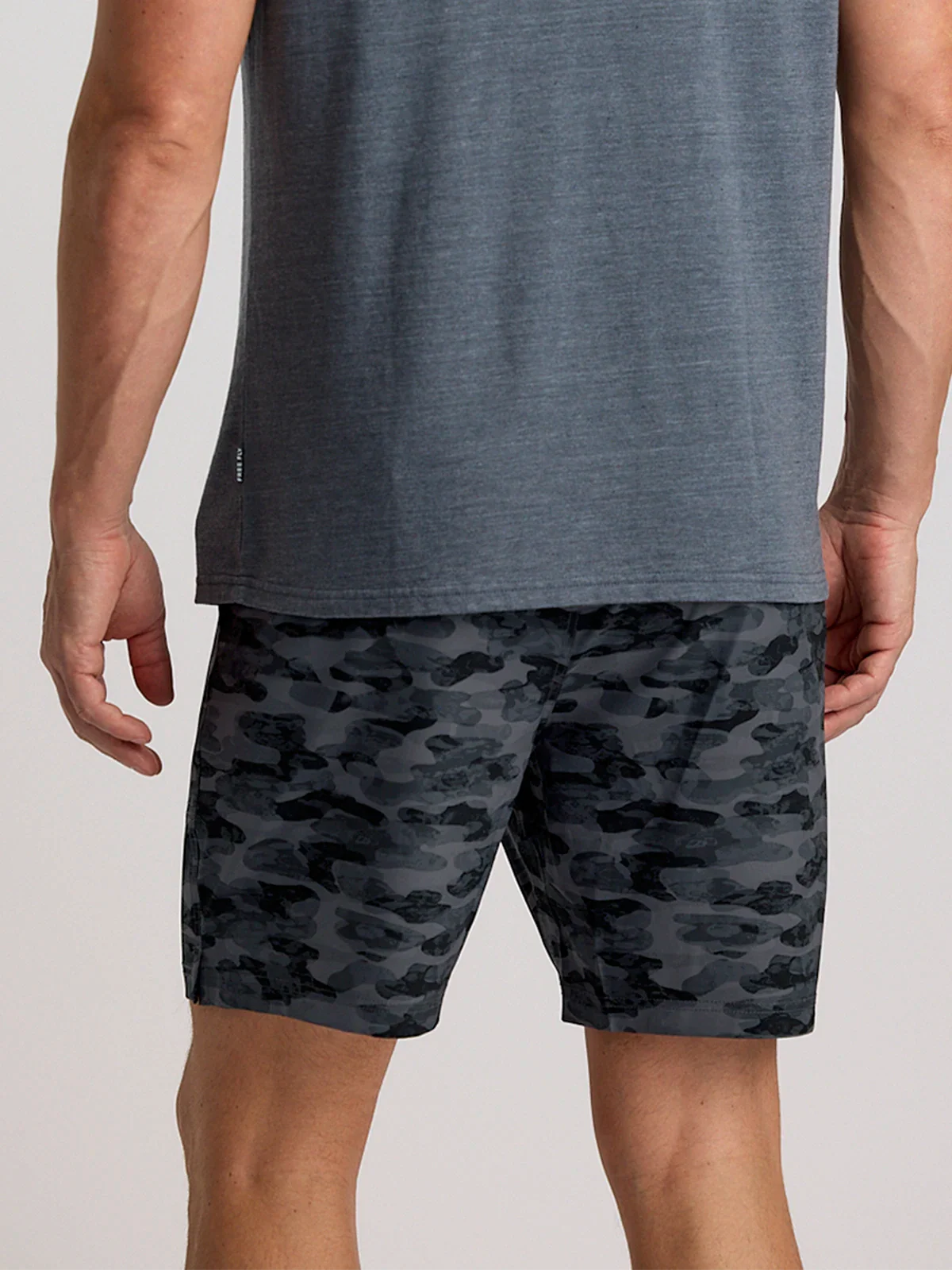 Men's Active Breeze Short Lined – 7" - Seasmoke Camo Black